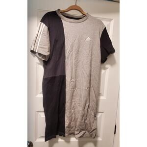 Junior Girls Adidas Dress. Size M. A31